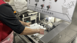 Water filter quality leakage test station